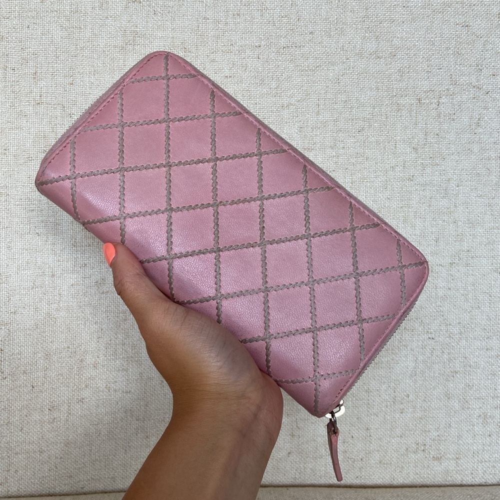 Chanel Pink Stitched Zippy Wallet - Picture 3 of 14